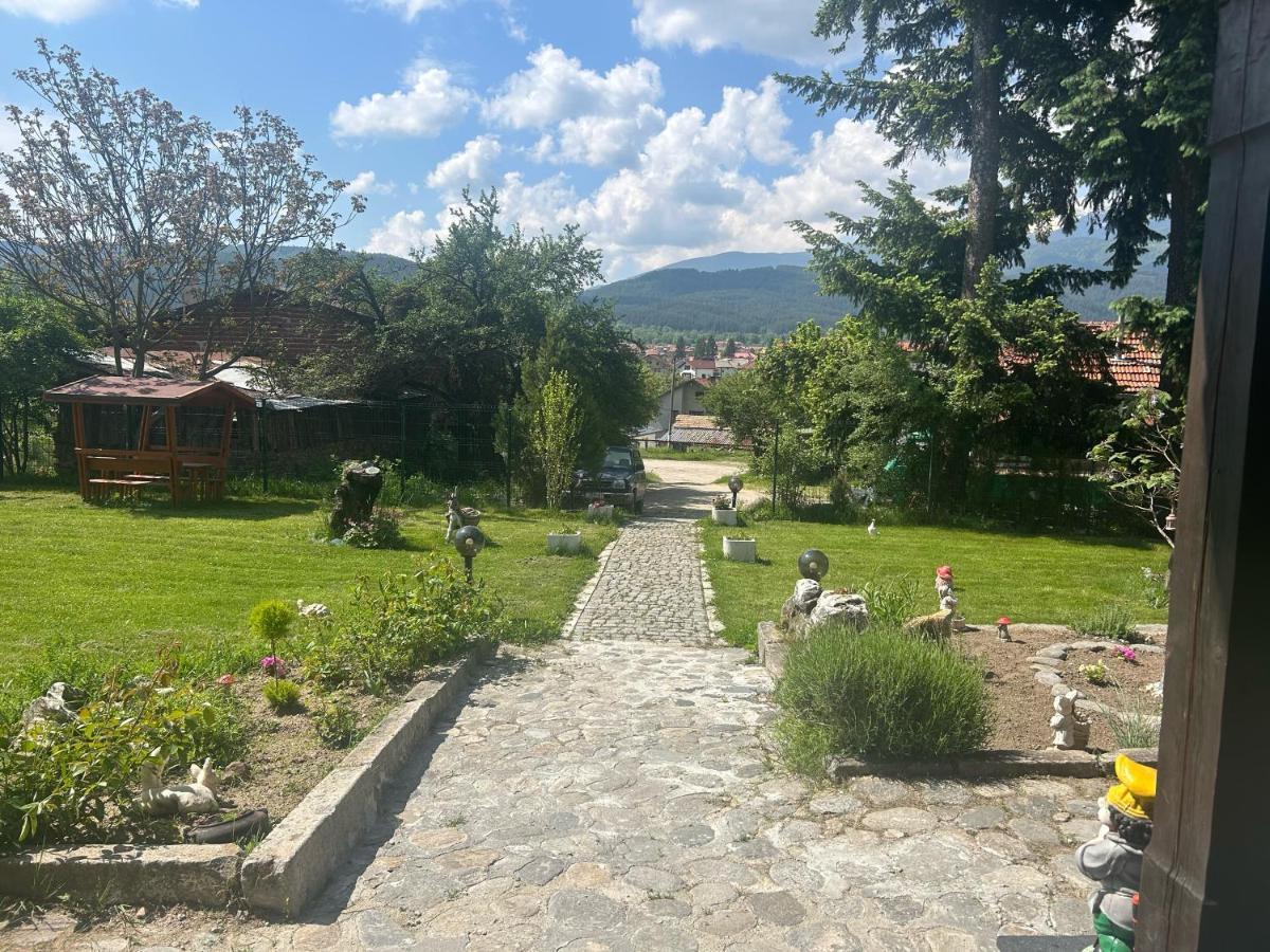Семеен Хотел Света Марина Dobriniște Exterior foto